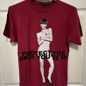 Marc Jacobs “Protect The Skin You’re In” Bimba Graphic T-Shirt | Size MD